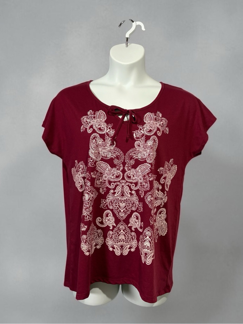 Classic Editions, Burgundy Paisley Tie Neck Top Short Sleeve, Large